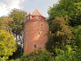 Burgturm der Burg Stickhausen